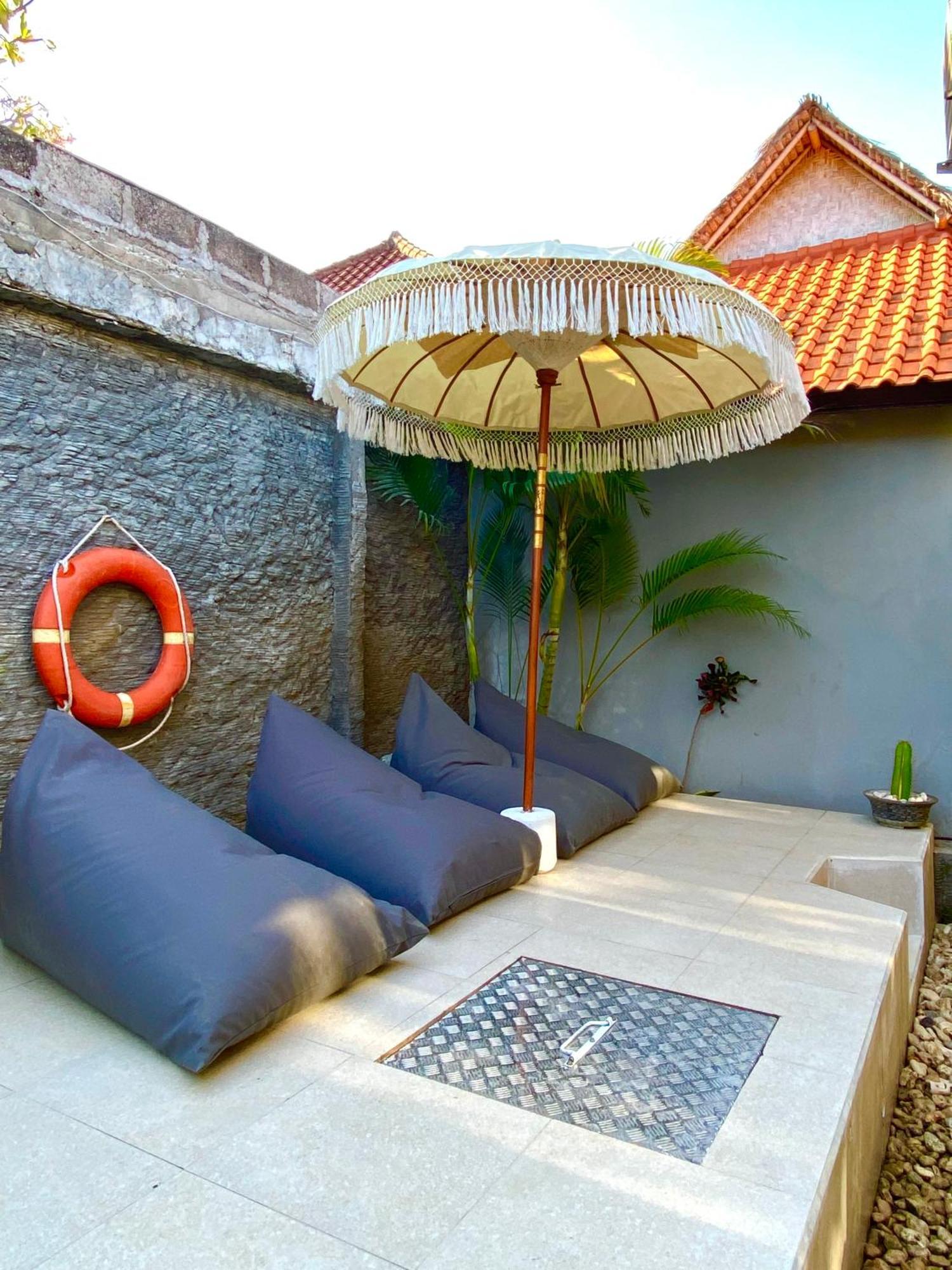 Tropical Garden Inn Batununggul Ngoại thất bức ảnh