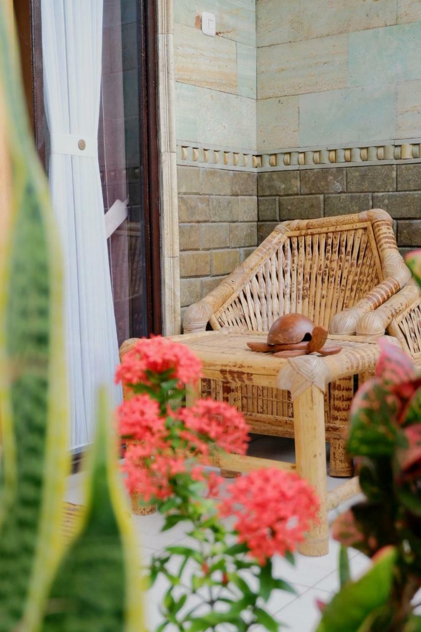 Tropical Garden Inn Batununggul Ngoại thất bức ảnh